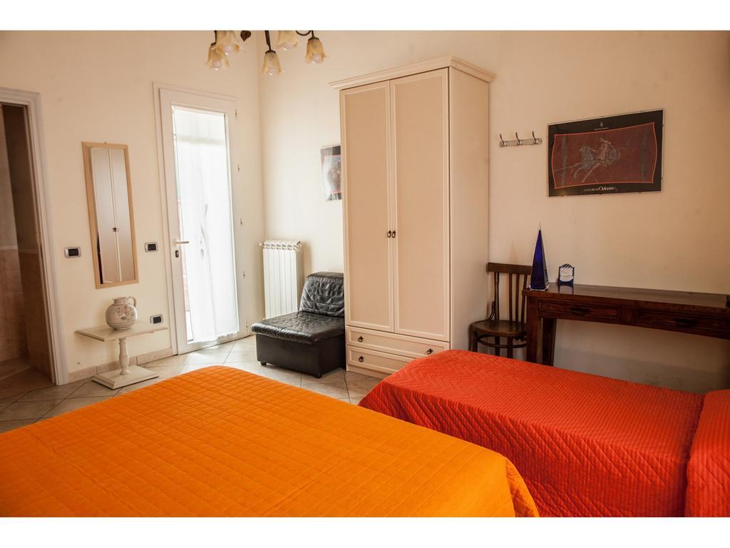 Casa Vacanze Il Gatto Rosso Trecase Habitación foto
